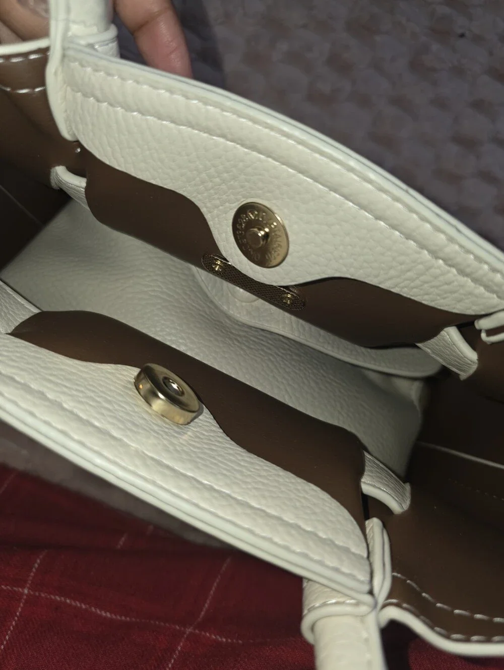 Elegant Cream Pebbled Leather Tote - Gold Accent